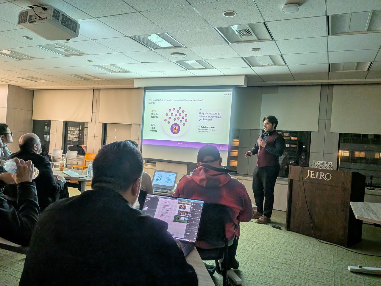 Founder presenting at a Japan Angels pitch night